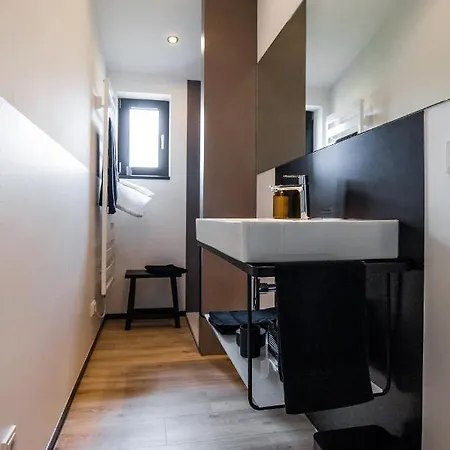 Апартаменты Huesske 1 Крефельд